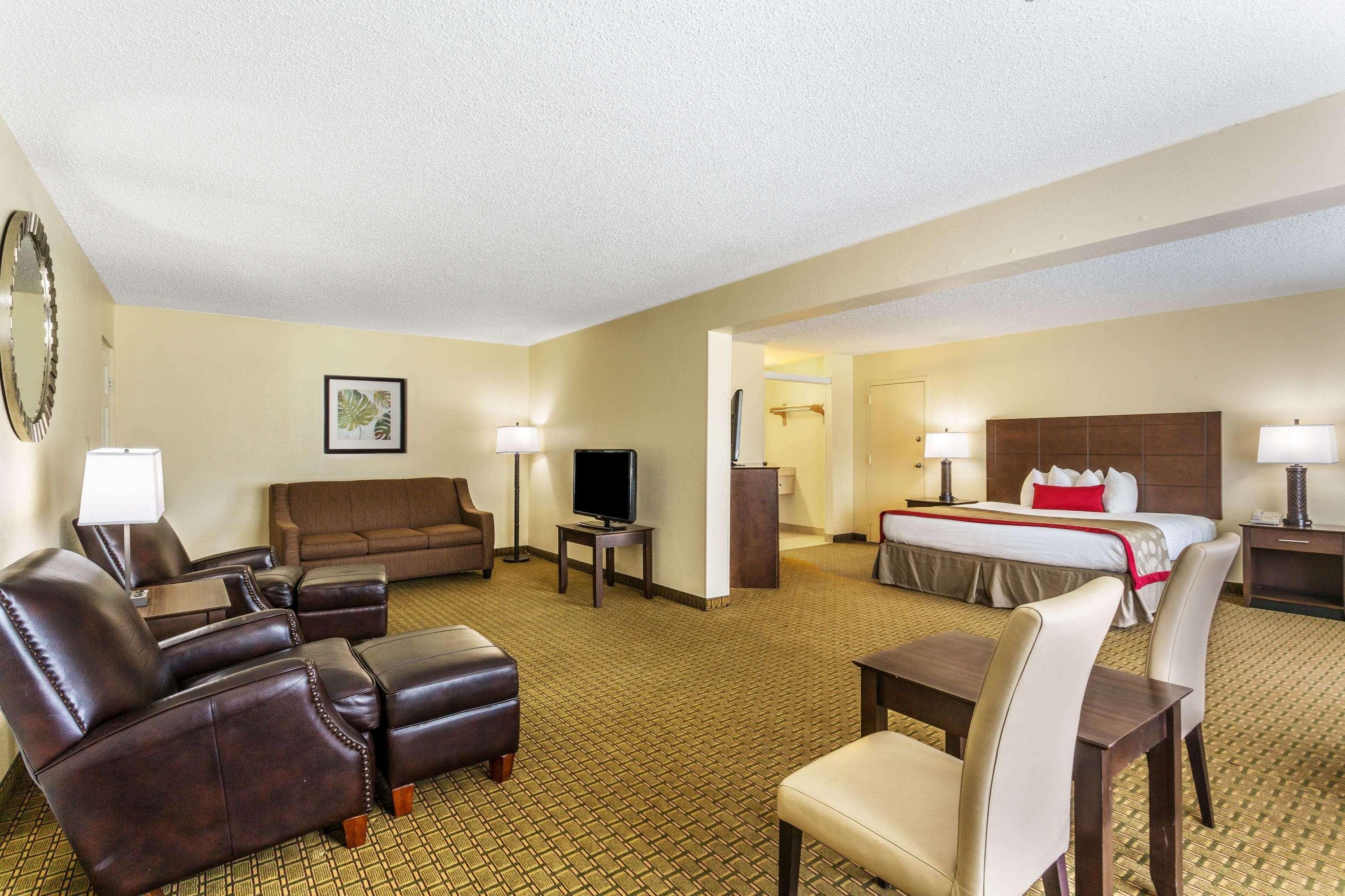 Ramada By Wyndham Houma Hotell Exteriör bild